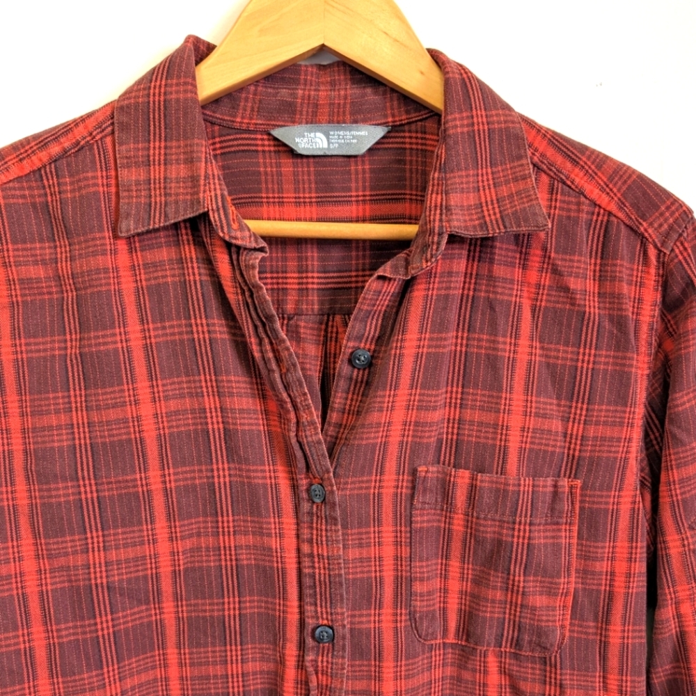 The North Face Women’s Plaid Button-Up Shirt - Size Small - Picture 1 of 6
